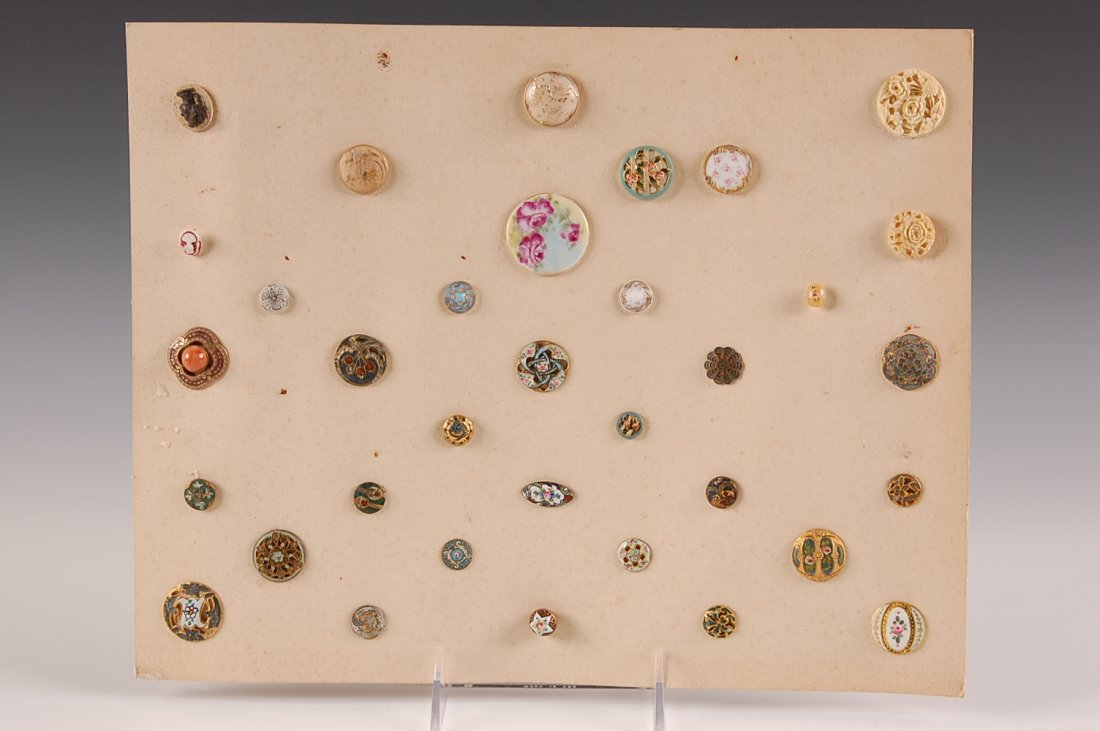 LOT OF VICTORIAN ENAMELED AND OTHER BUTTONS: Largest 1.5 inches