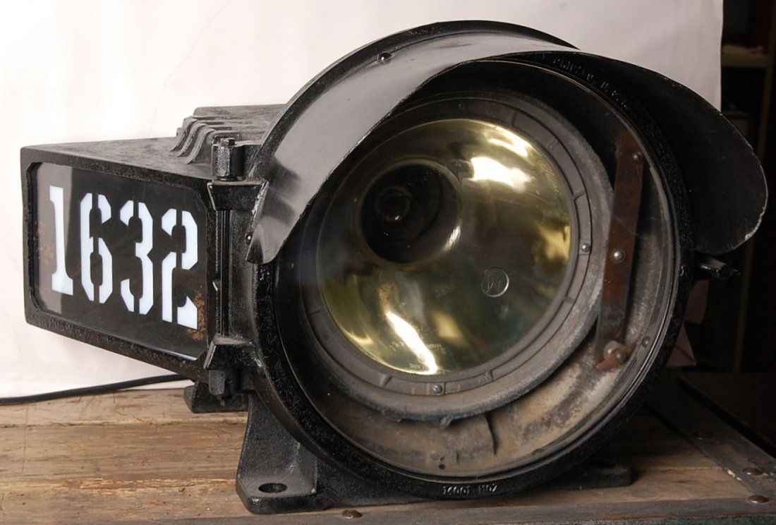 C&O RR ALLEGHENY TYPE 2-6-6-6 LOCOMOTIVE HEAD LIGHT: Made by Pyle National Co., with spec tag applied. Numbered 1632, measures 17 x 22 x 28 inches.