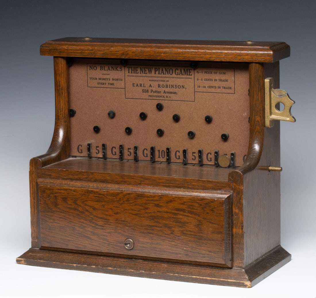 THE ''NEW PIANO'' ONE CENT TRADE STIMULATOR CIRCA 1910 (1 of 10)