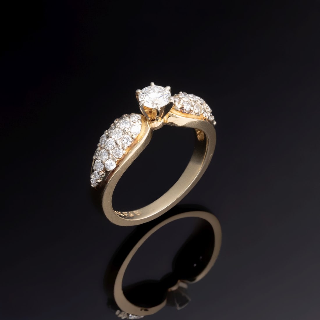A SCULPTURAL 14K GOLD AND DIAMOND CLUSTER SOLITAIRE (1 of 6)