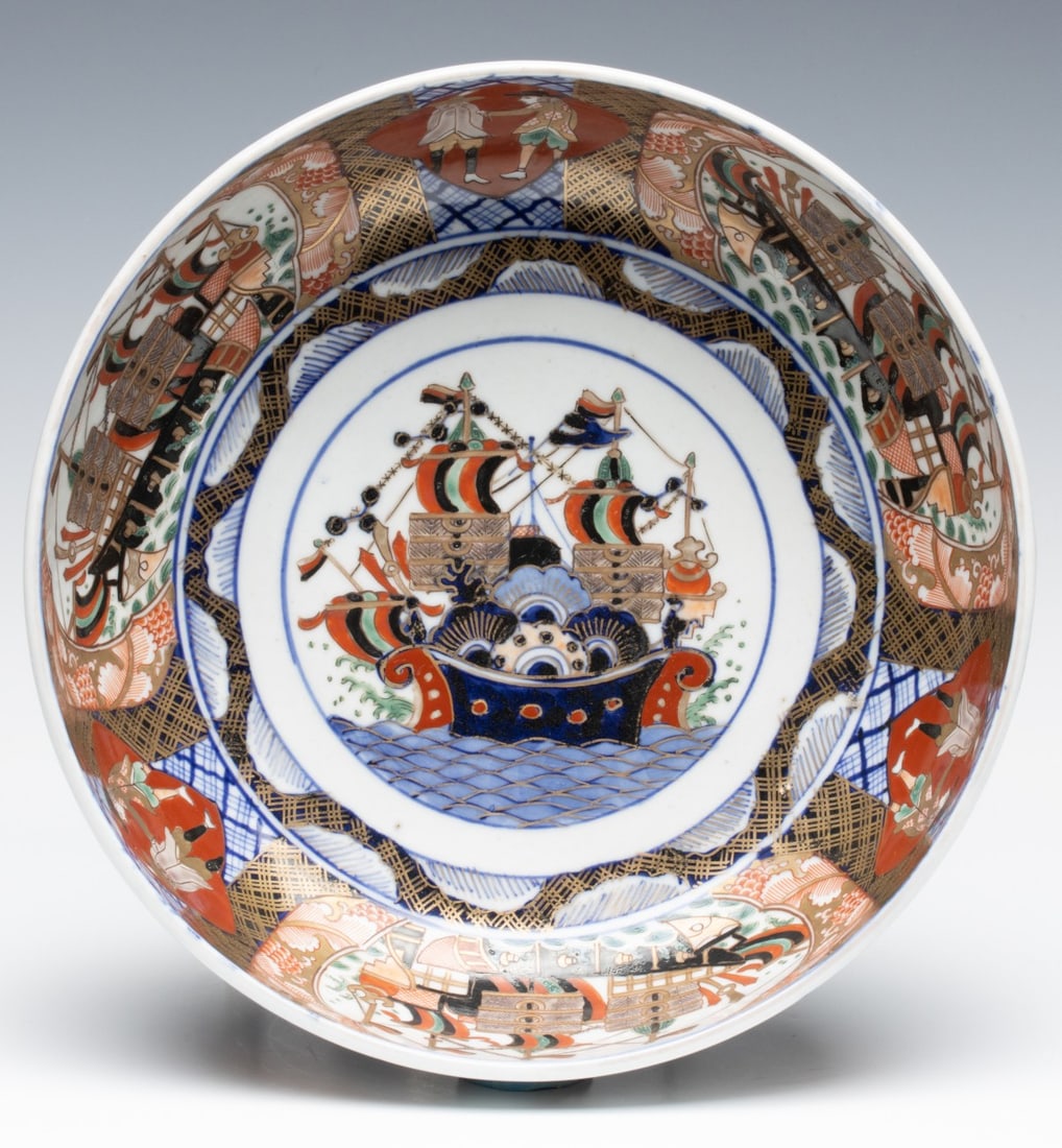 A JAPANESE IMARI PORCELAIN NANBAN BOWL WITH BLACK SHIPS (1 of 14)