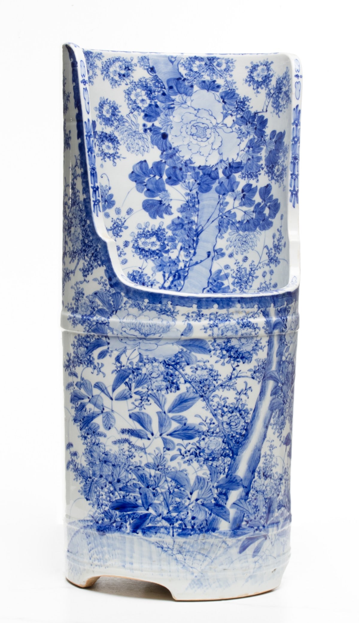 AN EARLY 20TH CENTURY JAPANESE PORCELAIN UMBRELLA STAND (1 of 11)