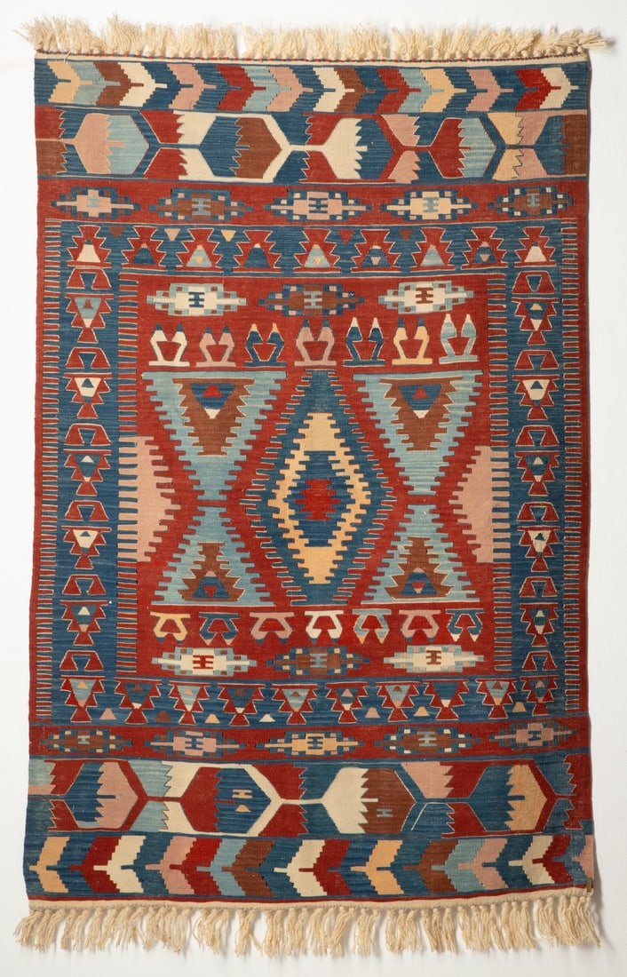 A TURKISH KILIM, CENTRAL TURKIYE, LATE 20TH CENTURY (1 of 15)
