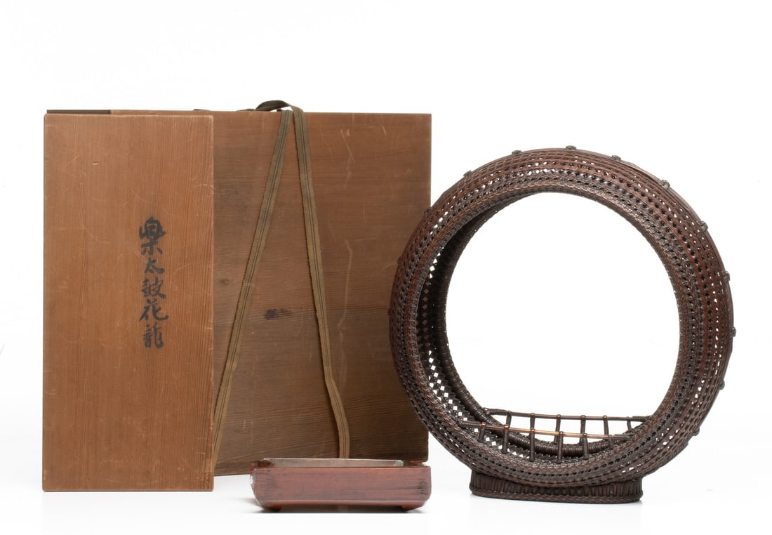 A FINE 1920s CHIKUUNSAI FULL MOON BASKET, ADAIR ESTATE (1 of 20)