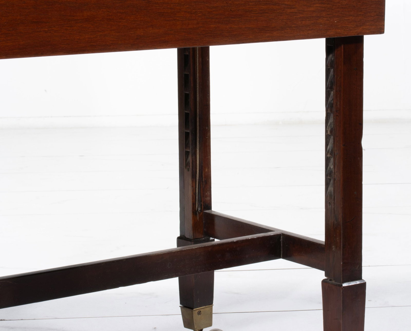 AN ADJUSTABLE 19TH CENTURY STANDING ARCHITECT'S TABLE - 20