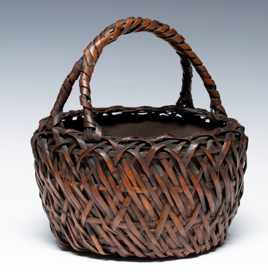 ROUGH WEAVE BAMBOO BASKET FOR HOT COALS, ADAIR ESTATE (1 of 9)