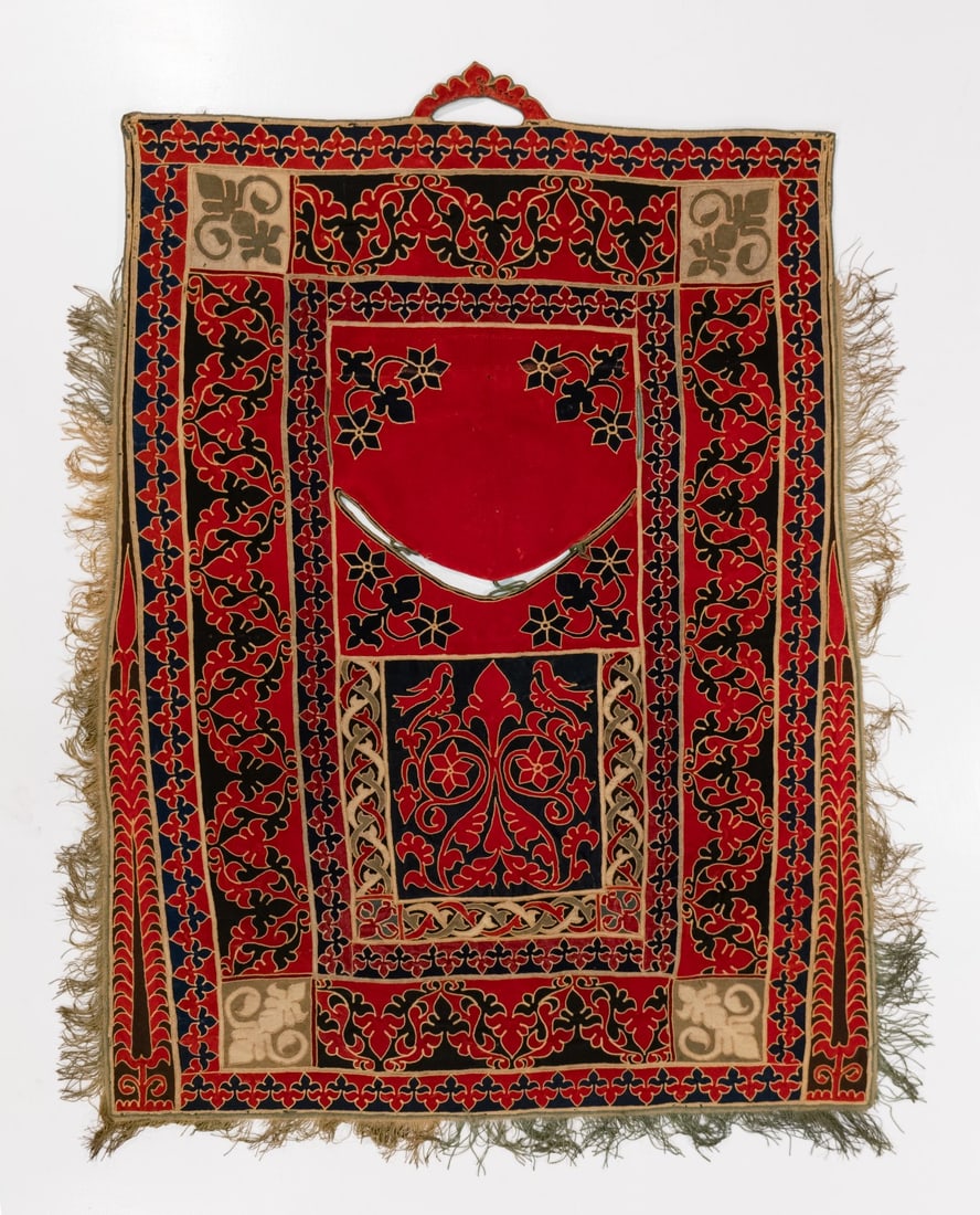 AN ANTIQUE UZBEK EMBROIDERED HORSE SADDLE COVER (1 of 2)