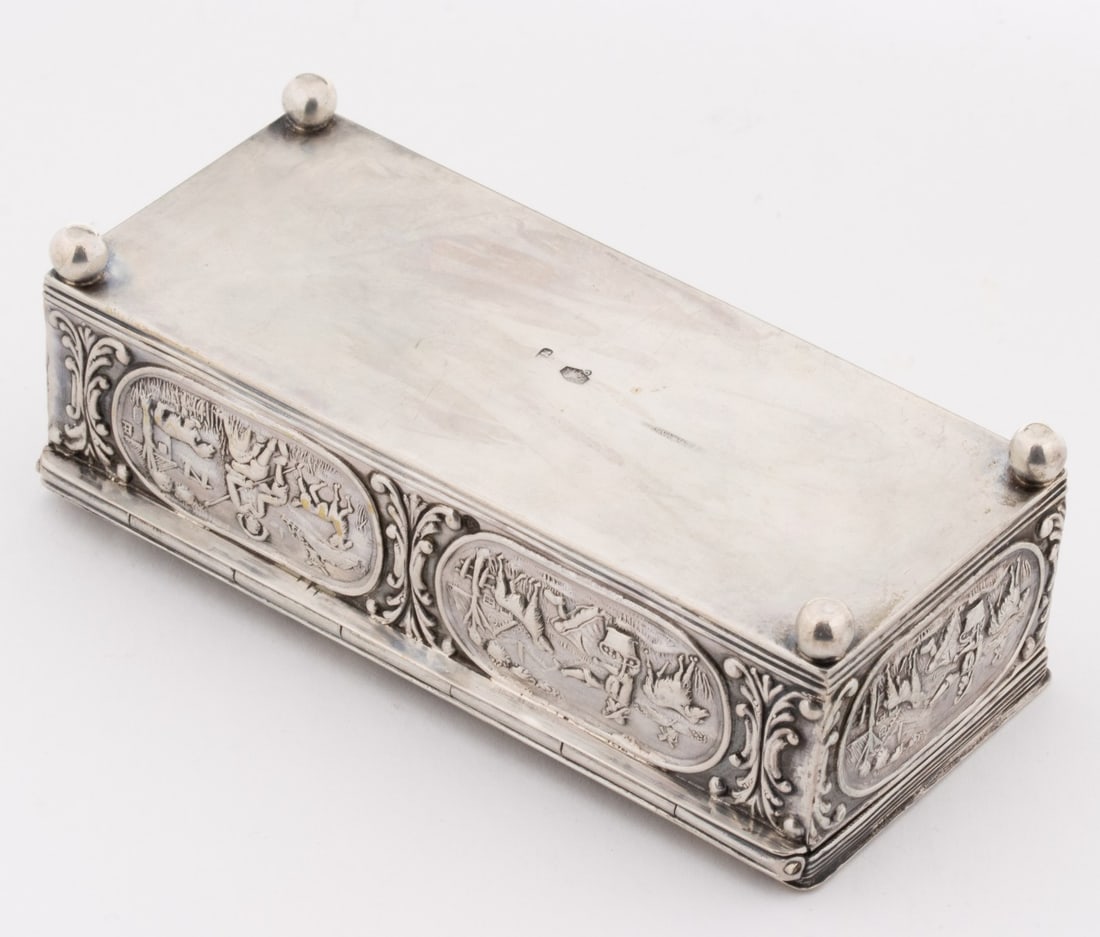 THREE ROCOCO STYLE CONTINENTAL SILVER OBJECTS - 8