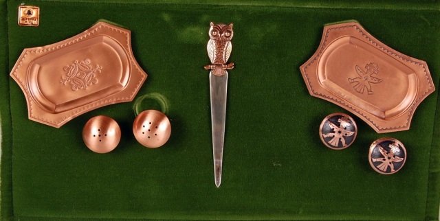 TRAYS, LETTER OPENER & SALT & PEPPERS BY BELL: Vintage solid copper pieces by Bell Trading Post on a display card. Southwestern trays with salt and pepper sets, plus an owl letter opener signed Bell and marked solid copper on the trays. Trays meas