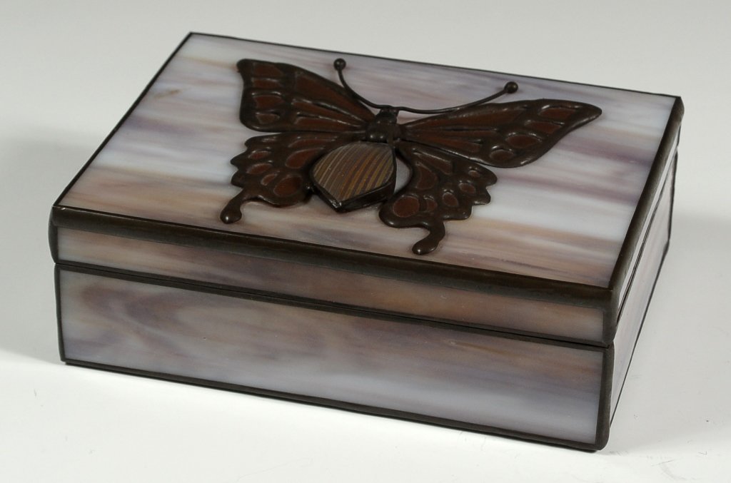 ORIENT AND FLUME BUTTERFLY BOX: With the original pamphlet inside. Measures approximately 2 x 6 x 4.5 inches.