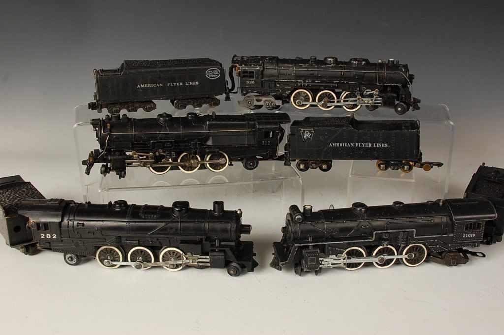 AMERICAN FLYER LOCOMOTIVES 282, 21099, 312, 326: Post-war S gauge, includes C&NW 282, NY & New Haven 20199, PRR 312, NY Central 326. Show cosmetic wear, age, and use; unknown working condition, appear average.