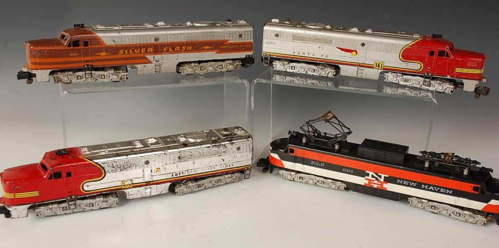 AMERICAN FLYER LOCOMOTIVES 470, 481, 361, 21573: S gauge. Includes 470, 481 Silver Flash, 361 Santa Fe, 21573 New Haven. Average - all show cosmetic wear and age, unknown working condition.