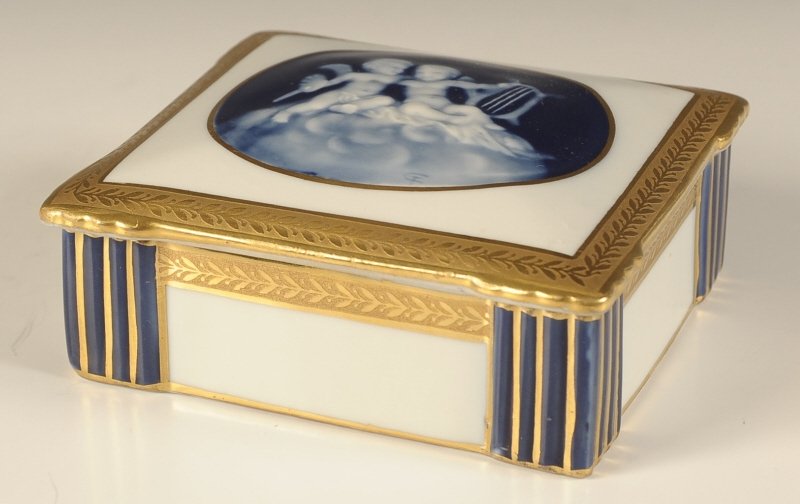 PATE SUR PATE FRENCH PORCELAIN BOX, LIMOGES: Measures 2 x 3 inches.