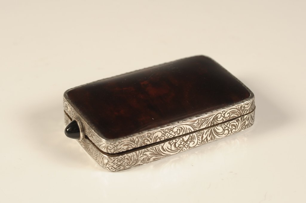 VERY FINE TORTOISE AND ENGRAVED SILVER PATCH BOX: Circa mid 19th century, fine overall, no markings found. Measures 2.5 x 1.5 inches.