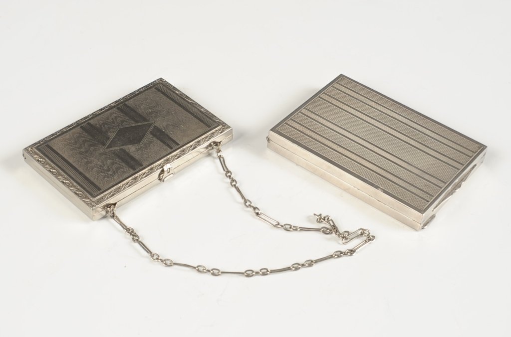 VINTAGE VANITY CASE W HANDLE AND A COMPACT: Both in silvertone, measures 3 x 2 and 2.75 x 1.75 inches.