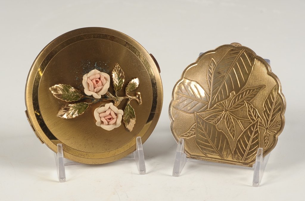 DORSET-REX & AMERICAN BEAUTY COMPACTS: Goldtone, measure 3 and 3.5 inches.