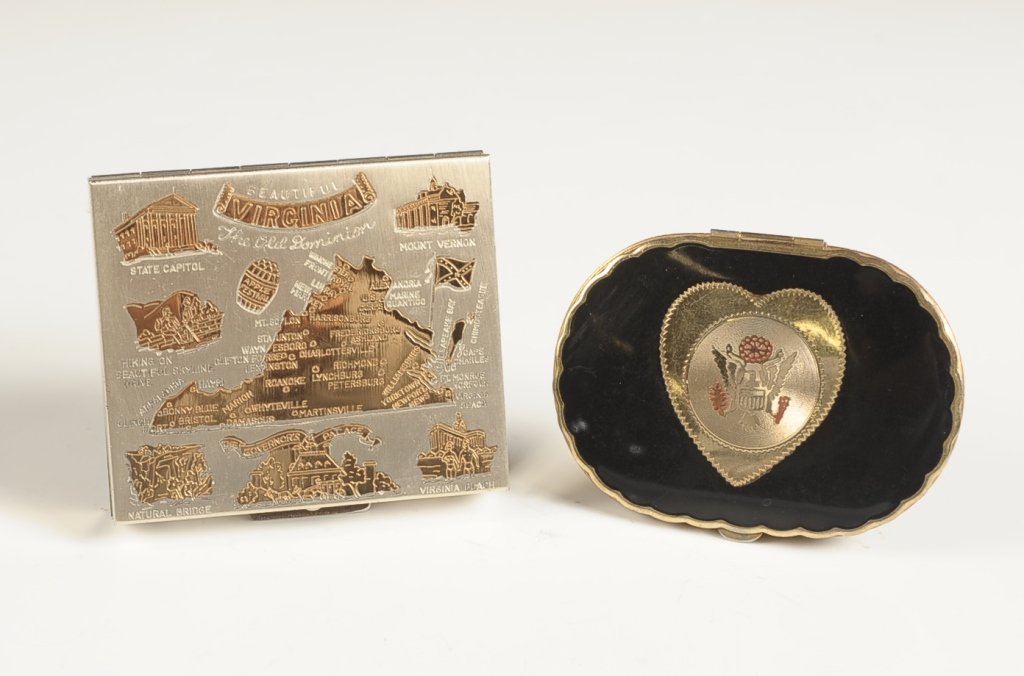 VIRGINIA SOUVENIR & U.S. GREAT SEAL COMPACTS: Measures 2.5 x 3 inches and 2.25 x 3 inches.