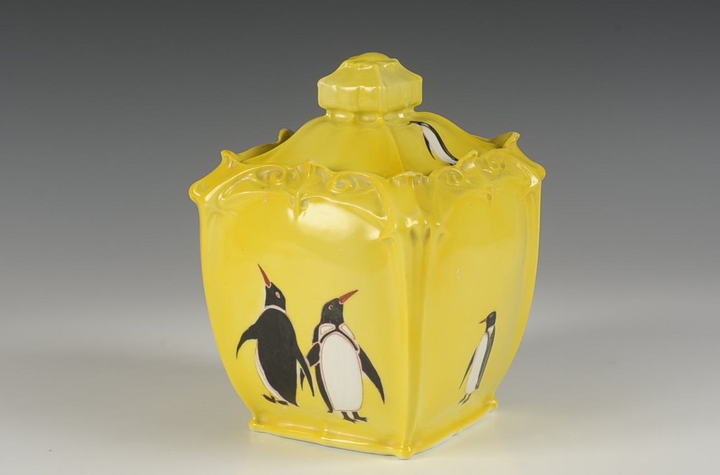 ROYAL BAYREUTH YELLOW HUMIDOR WITH PENGUINS: Blue inkstamp #9, measures 7.5 x 5 inches. Please note that this item will be shipped by our in-house shipping department and is subject to a 14 day return policy guarantee.