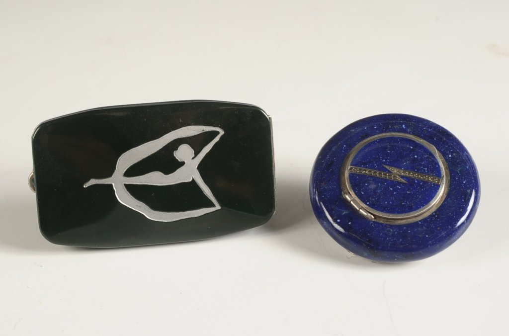 STERLING & ENAMEL DUO COMPACT W MARCASITES & ART DECO: Speckled blue enamel on sterling compact with a silver lightning bolt top and bottom with marcasites, one side holds a small rouge well with mirrored lid, opposite is a powder well with mirrored lid a