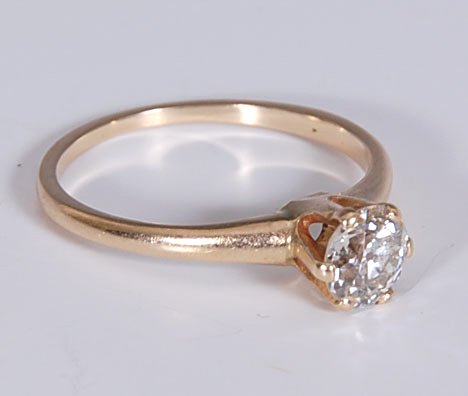 14kGOLD SOLITAIRE WITH DIAMOND: 14k Gold Solitaire with diamond. Ring size 6.25