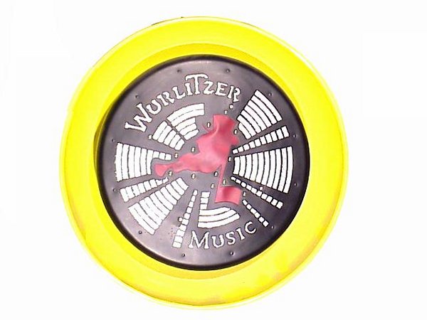 Wurlitzer Model 4004 Jukebox Speaker 16.: Wurlitzer Model 4004 Jukebox Speaker 16.5 inch diameter. The front design simulated a record in motion. Nicely restored front, good wood and veneer, tag.