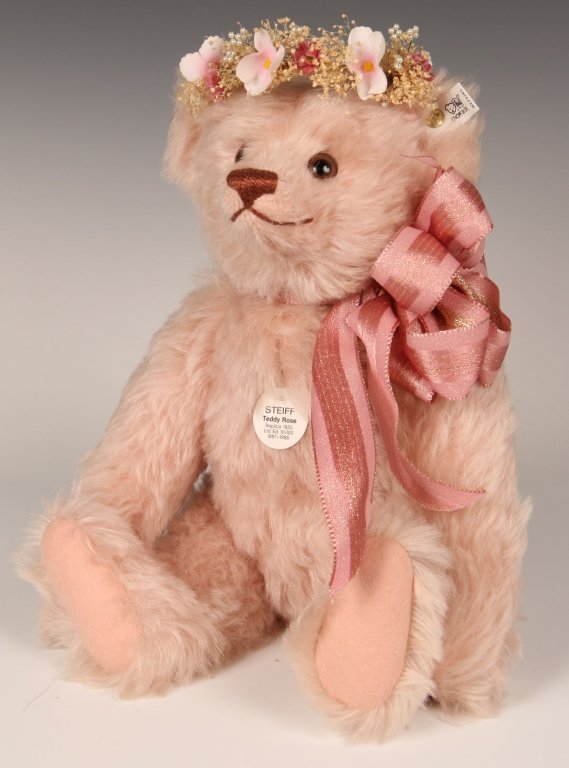 STEIFF TEDDY ROSE LIMITED EDITION REPLICA & BOX: 1987 Teddy Rose replica of 1925 edition, 0171/41, limited edition of 10,000, button in ear with white label, paper chest tag, with box.