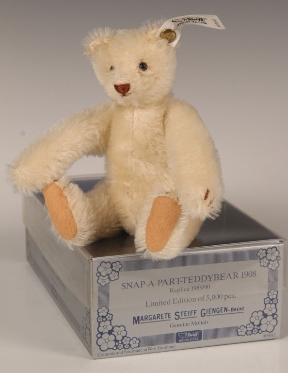 STEIFF LIMITED EDITION SNAP-A-PART BEAR 0158/17: Limited edition of 5000 with box, blond mohair, button in ear with white label, measures 7 inches (18 cm) when assembled and standing.