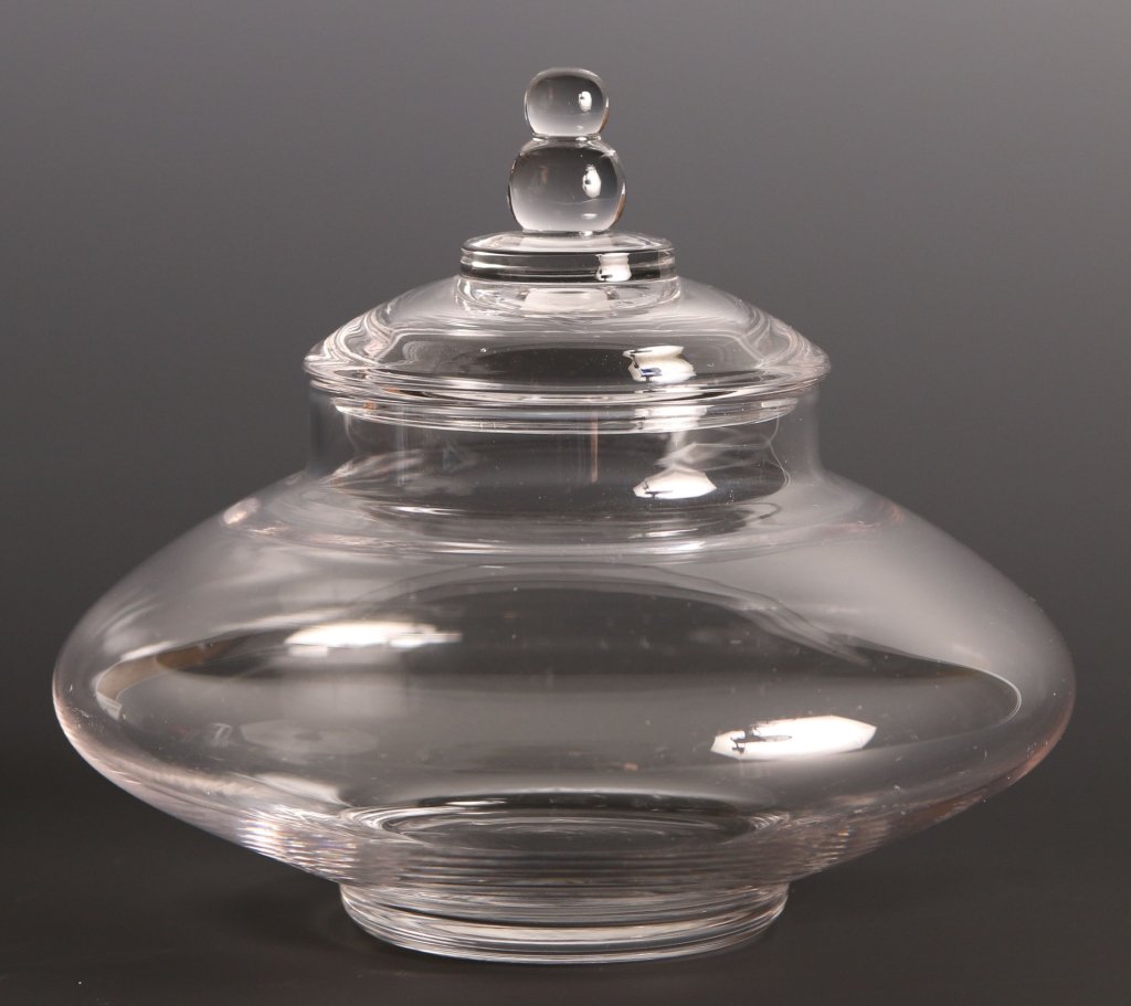 1964 IMPERIAL CANDLEWICK LIDDED CANDY JAR: 400/656, measures 6 x 5.5 inches.