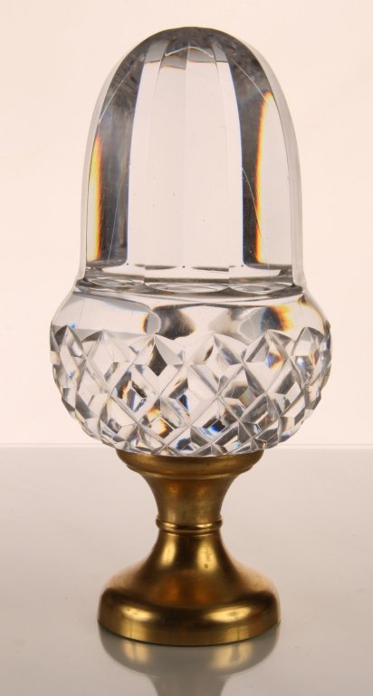 CONTEMPORARY CUT CRYSTAL NEWEL POST FINIAL: Measures 8.5 x 4 inches.