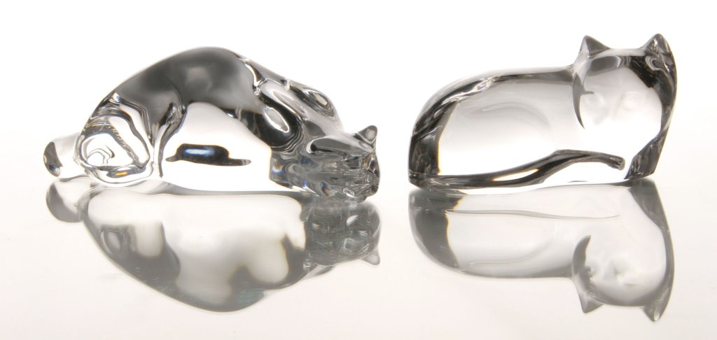 STEUBEN ART GLASS ROMAN CAT & VAL ST. LAMBERT CAT: Both are signed, measure 2.25 x 3.75 and 1.75 x 5.5 inches.