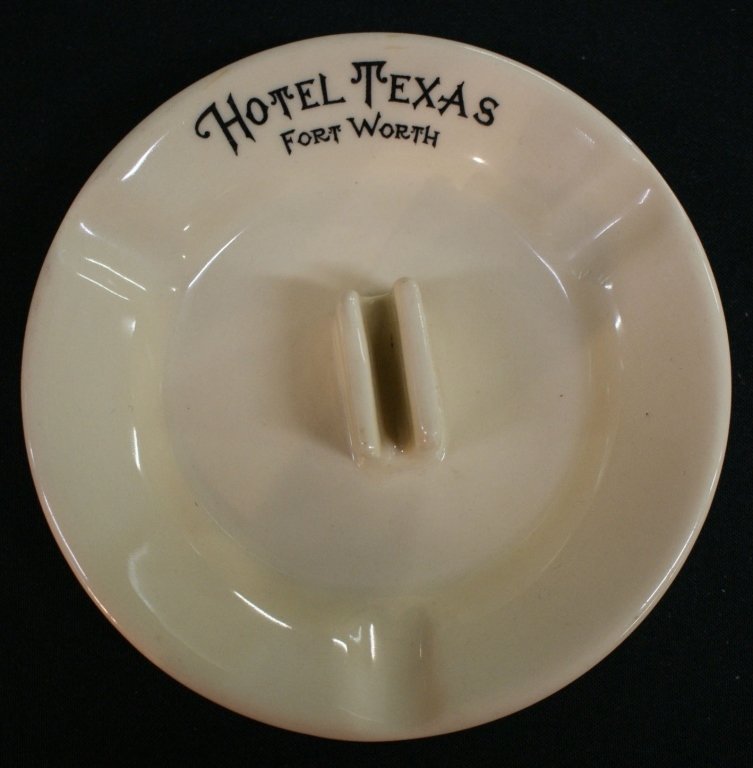 VINTAGE ADVERTISING ASH TRAYS: Group ranging in size from 3.5 inches in diameter, up to 5.5 inches in diameter.