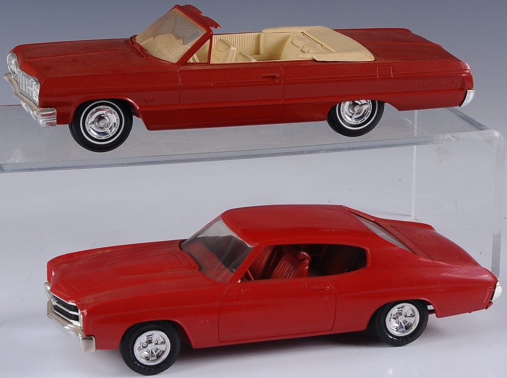 1964 IMPALA CONVERTIBLE, 1971 CHEVELLE PROMO CARS: Red Impala convertible measures 8 inches long, 1971 Chevelle measures 7 1/4 inches long. We ship in-house for all but very large and or very fragile items and some international shipments.
