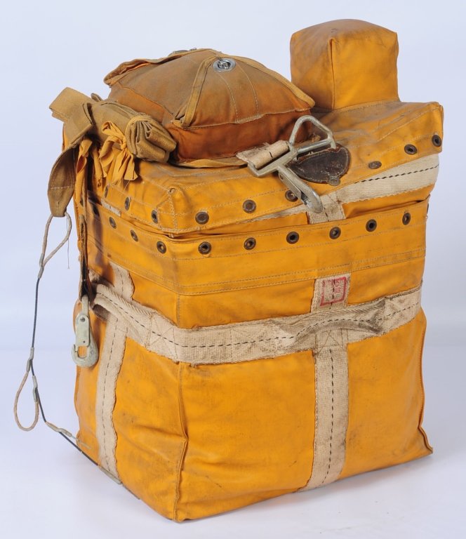 RARE WWII 'GIBSON GIRL' SURVIVAL RADIO SET: Unique opportunity to acquire classic WWII survival aid utilized by both Army Air Force and Navy personnel as sea or air survival aid. Original padded yellow carrier has not been opened before our rev