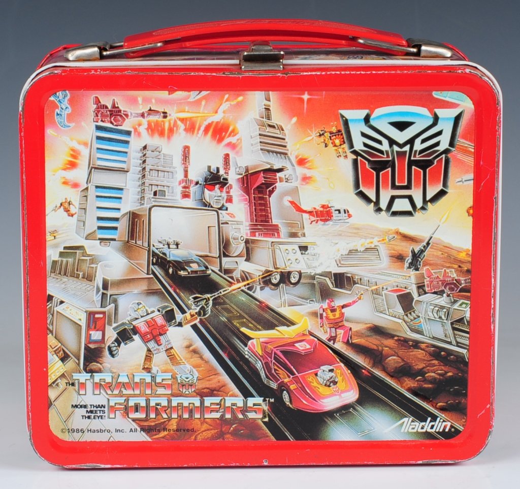 1986 TRANSFORMERS LUNCH BOX: Includes matching plastic thermos.