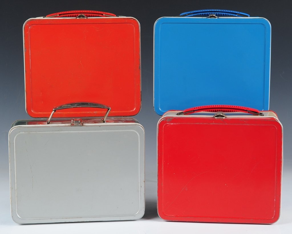 EIGHT ASSORTED 1950s FLAT COLORED LUNCH BOXES: Very good condition overall, noting the usual wear to the edges and a couple boxes with significant wear to the faces.
