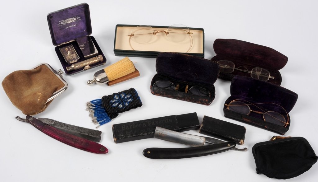 VINTAGE STRAIGHT RAZORS, SPECTACLES, 14KT WATCH FOB: Razors by Royal Palmer Co. and Celebrated Razor; four pairs of antique spectacles with cases; a Gillette safety razor with a metal case; coin purses; beaded bookmark, 14kt gold watch fob with ribbon, 
