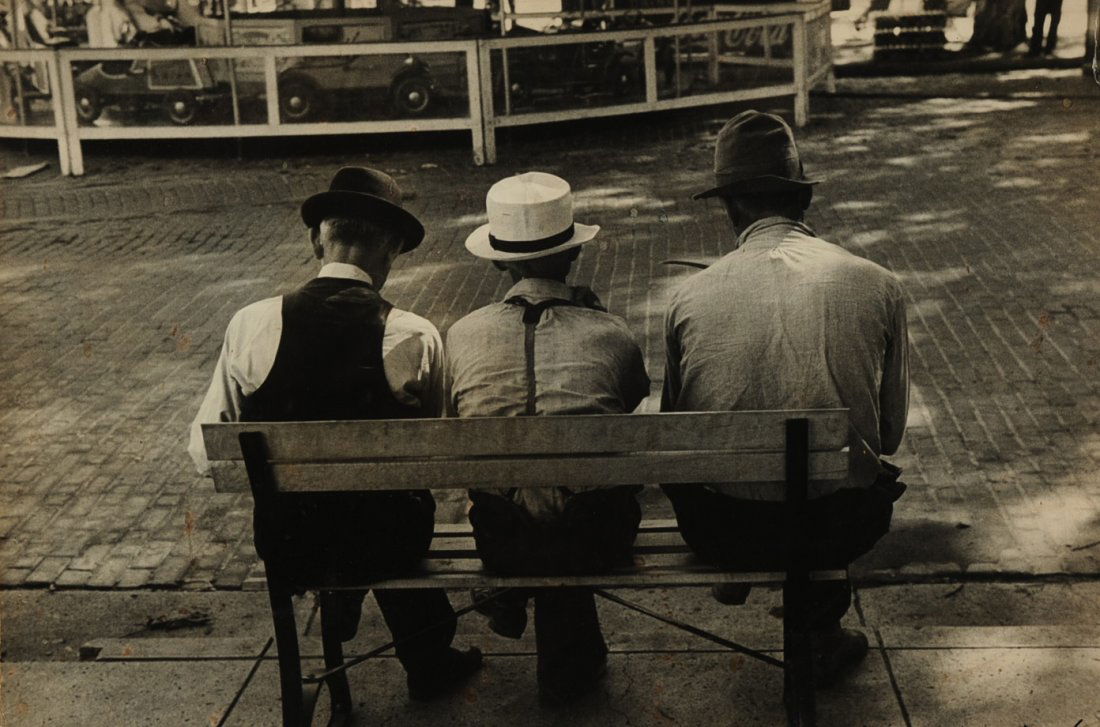 BEN SHAHN (1898 - 1969) SIGNED INSCRIBED PHOTOGRAPH: Signed in ink lower right with dedication 'To Irving with circles of confusion'. Circles of confusion is a technical term in photography and presumably a play on words here with Irving. Measures 13.25