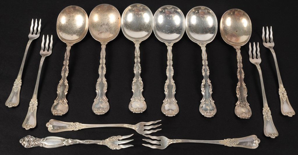 ESTATE LOT OF STERLING SILVER FLATWARE (1 of 7)
