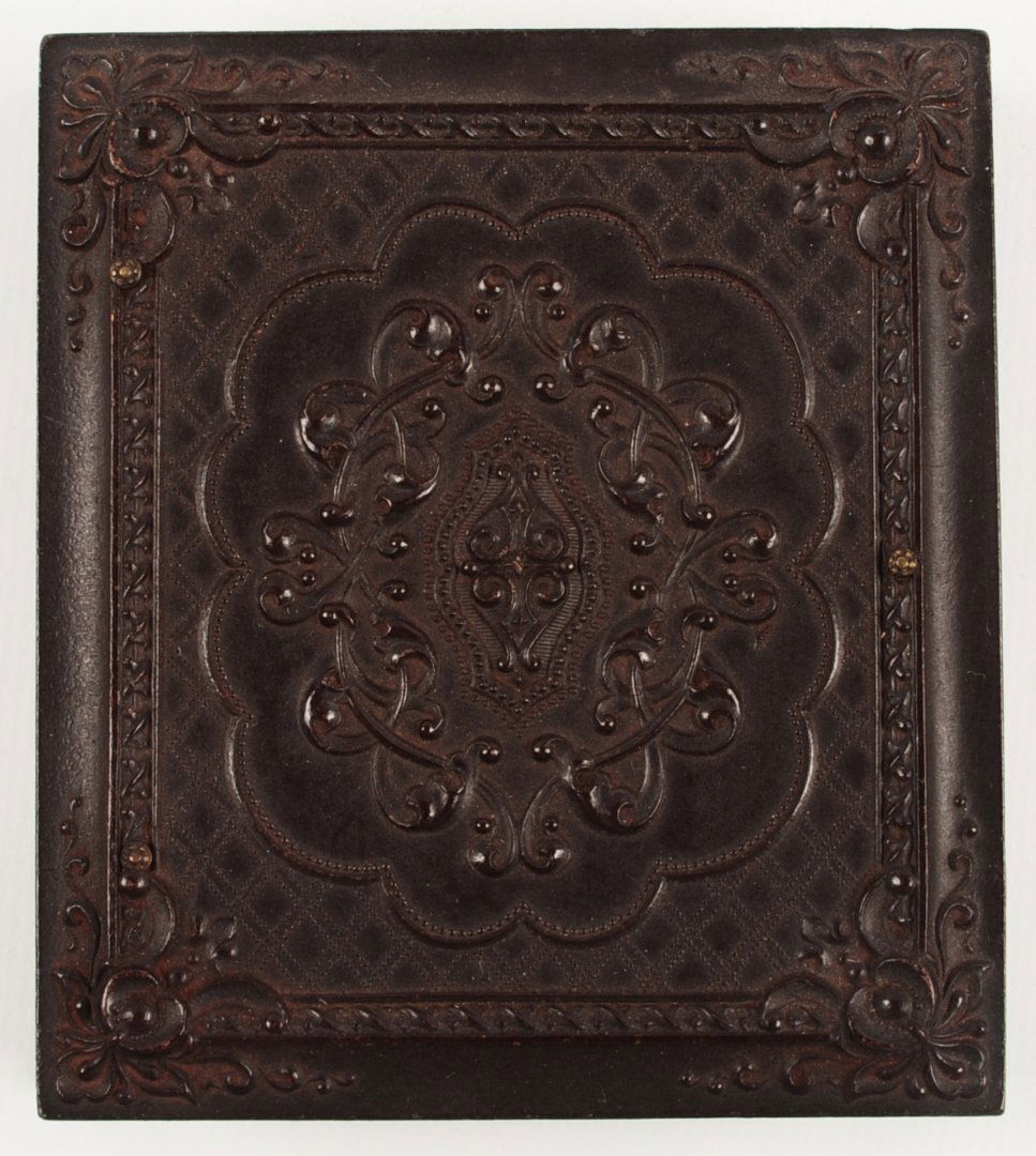 SIXTH-PLATE UNION CASE WITH DAGUERREOTYPE OF A CHILD (1 of 10)