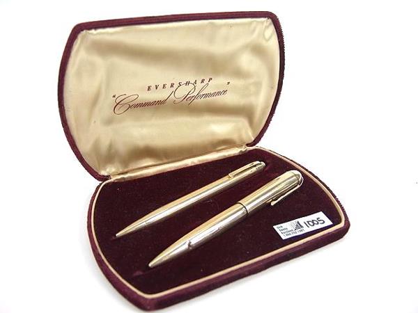 14K SOLID GOLD EVERSHARP SKYLINE PEN AND PENCIL: 5.25 inches long, very light scattered dings