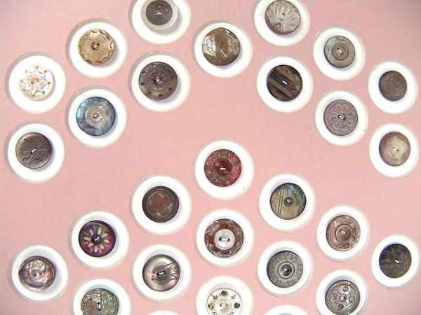 66 ENGRAVED AND ETCHED MOTHER OF PEARL BUTTONS - 4