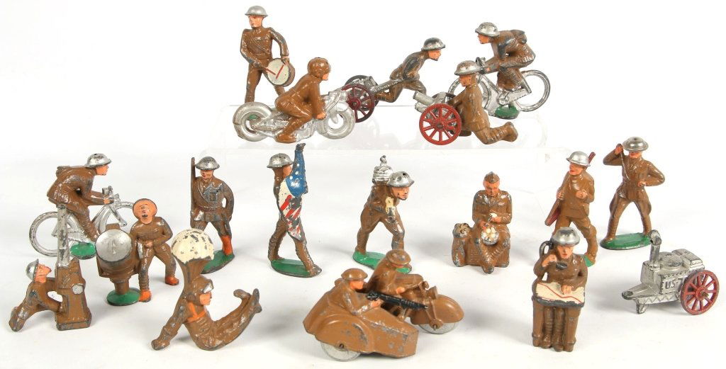 ESTATE LOT OF TOY SOLDIERS INCLUDING MANOIL (1 of 10)