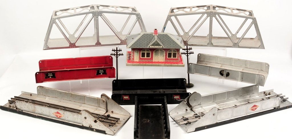 LOT OF MARX TRAIN ACCESSORIES INCL GIRARD WHISTLING (1 of 10)