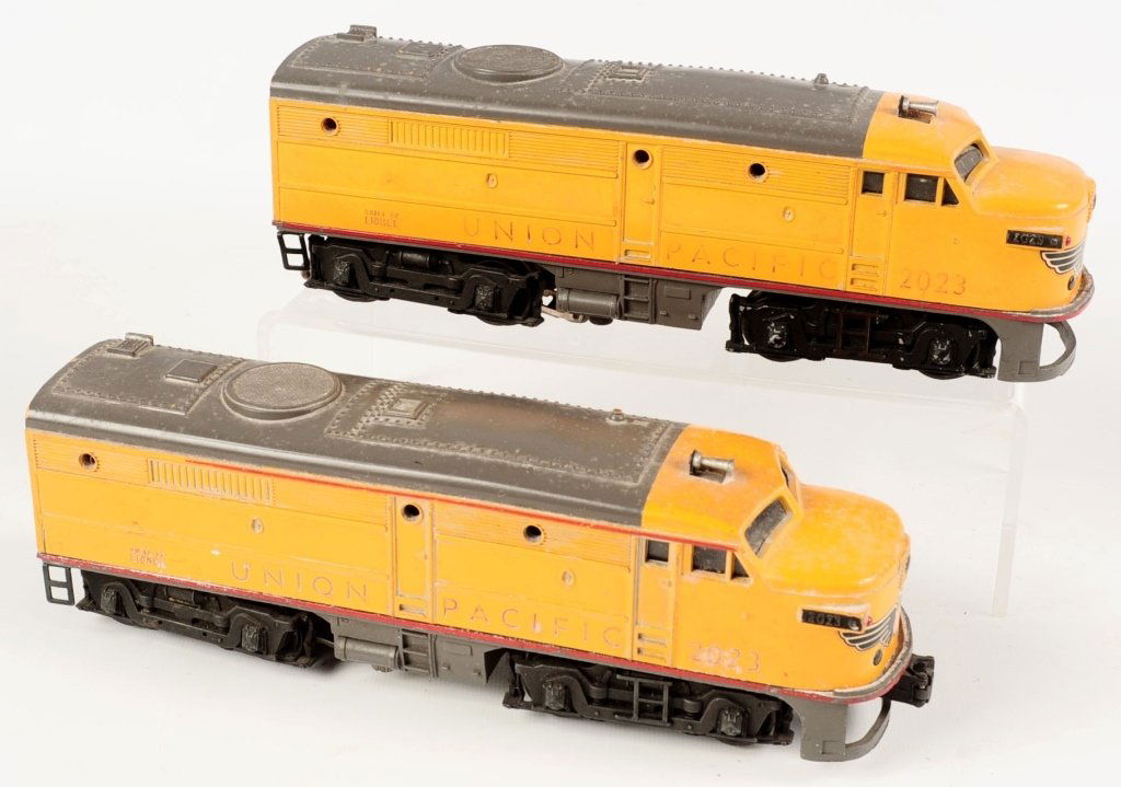 LIONEL POSTWAR #2023 UNION PACIFIC ALCO AA SET (1 of 10)