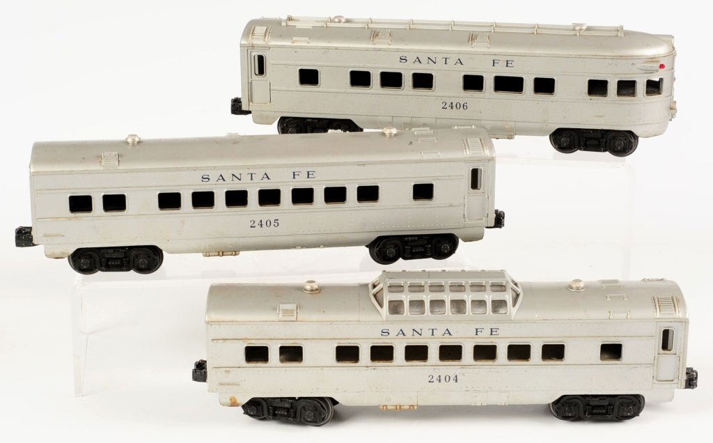 LIONEL POSTWAR SANTA FE THREE CAR PASSENGER SET (1 of 10)