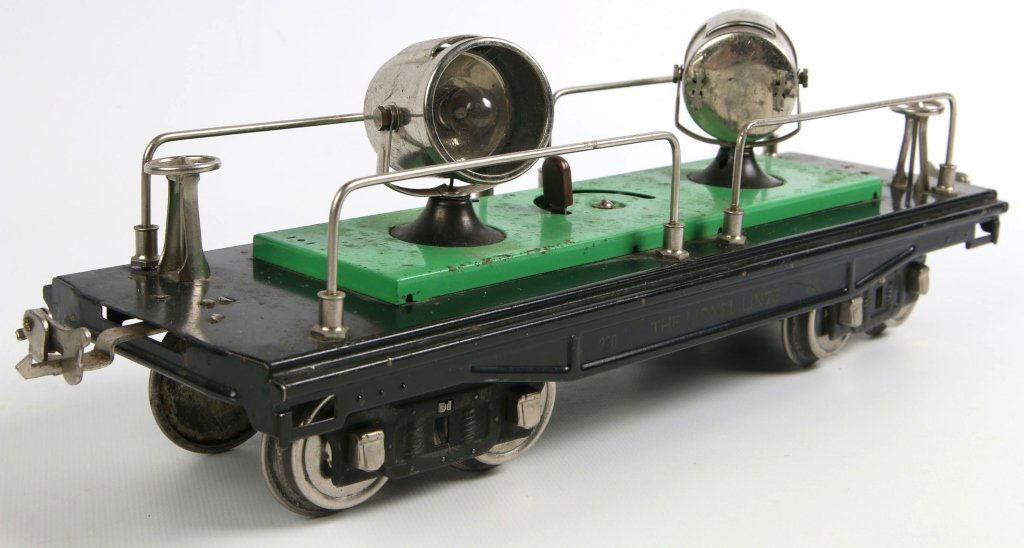 LIONEL STANDARD GAUGE #220 FLOODLIGHT CAR (1 of 6)