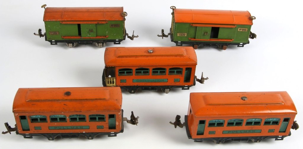 LIONEL FIVE PIECE PREWAR PASSENGER AND BAGGAGE CAR SET (1 of 9)
