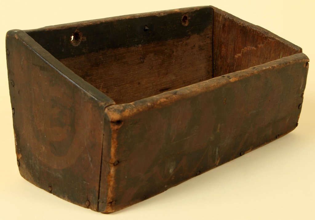 EARLY 19TH C. DECORATED WALL BOX (1 of 7)