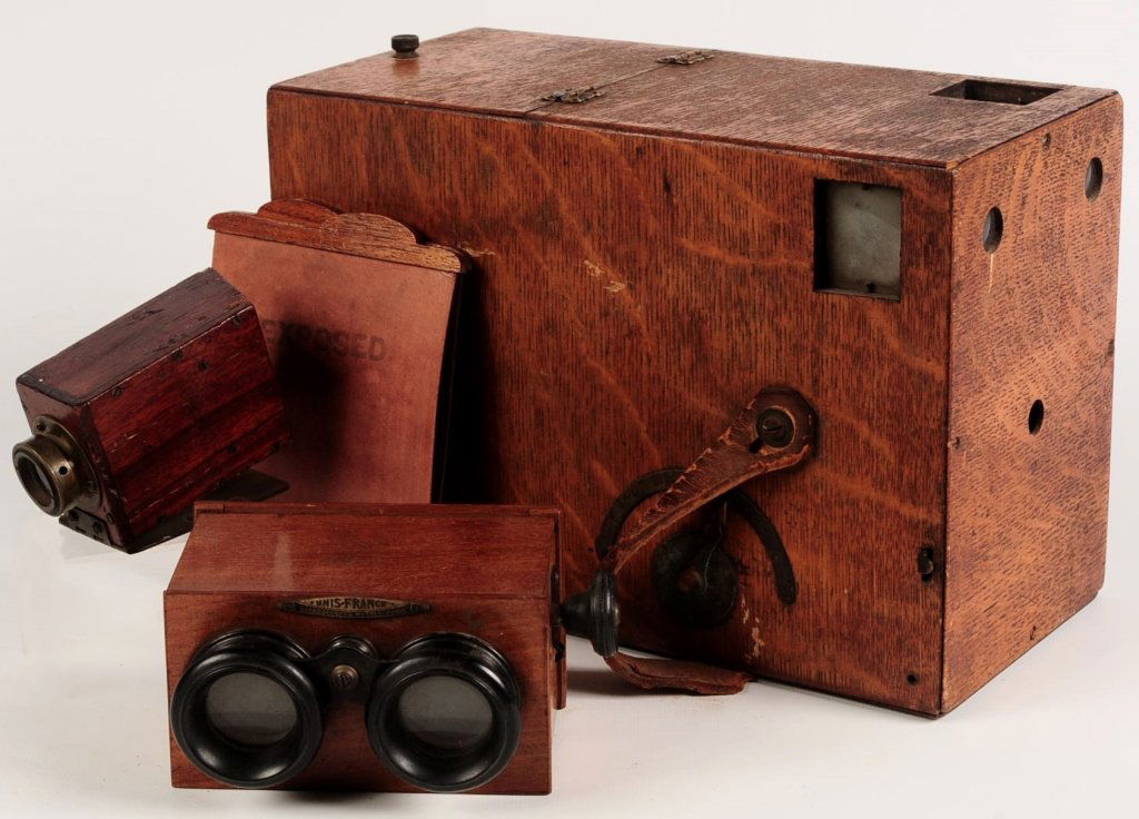 ANTIQUE OAK DETECTIVE CAMERA, FRENCH STEREO VIEWER, ETC (1 of 10)