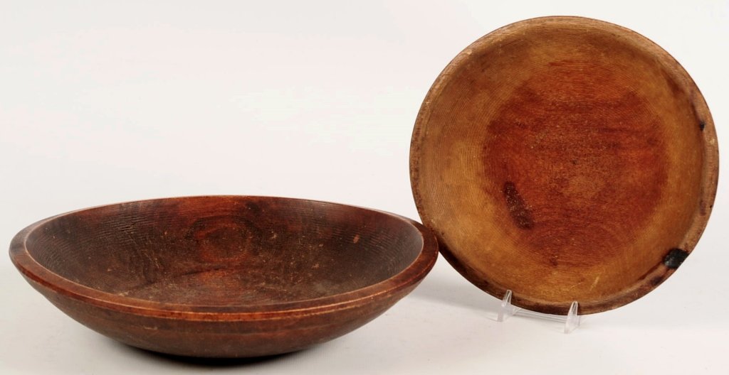 TWO 19TH C. AMERICAN TURNED MAPLE MIXING BOWLS (1 of 10)